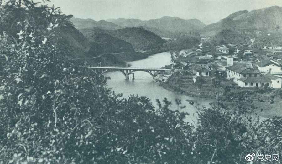 1930年12月，紅軍在龍岡地區殲滅國民黨軍第十八師近一萬人，活捉敵師長張輝瓚。圖為作戰舊址江西興國東北的龍岡。